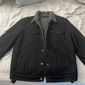 Large mens black Levi’s jacket
